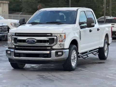 Another view of 2020 Ford Super Duty F-250 SRW XLT for sale in Alvin, TX at Auto Boutique Texas