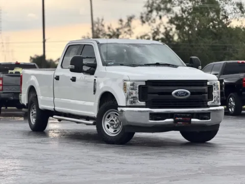 Photos of 2019 Ford Super Duty F-250 SRW XL for sale in Alvin, TX at Auto Boutique Texas