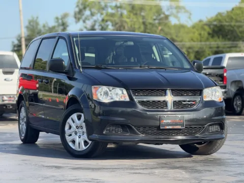 Photos of 2016 Dodge Grand Caravan SE for sale in Alvin, TX at Auto Boutique Texas