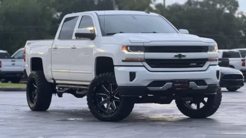 White 2018 Chevrolet Silverado 1500 LT for sale in Alvin, TX