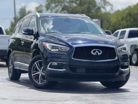 Photos of 2019 INFINITI QX60 LUXE for sale in Alvin, TX at Auto Boutique Texas