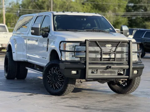 Photos of 2019 Ford Super Duty F-350 DRW LARIAT for sale in Alvin, TX at Auto Boutique Texas