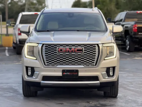 Another view of 2022 GMC Yukon XL Denali for sale in Alvin, TX at Auto Boutique Texas