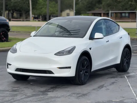 More photos of 2025 Tesla Model Y Long Range at Auto Boutique Texas, TX