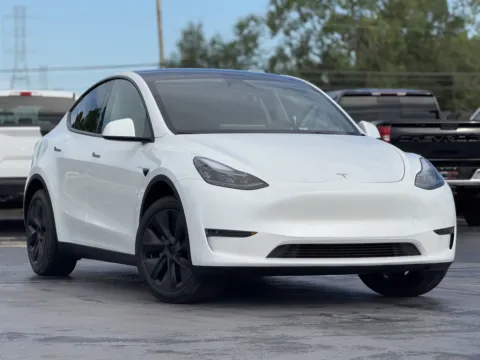 Photos of 2025 Tesla Model Y Long Range for sale in Alvin, TX at Auto Boutique Texas