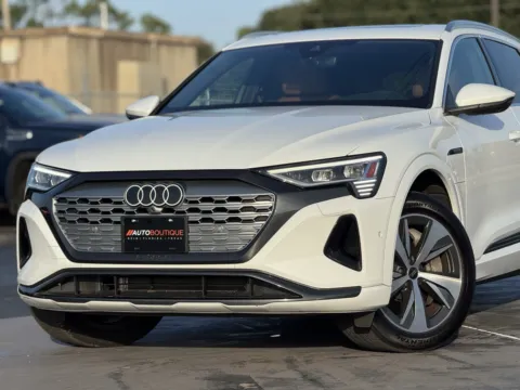 More photos of 2024 Audi Q8 e-tron Premium Plus at Auto Boutique Texas, TX