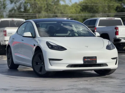 Photos of 2022 Tesla Model 3 for sale in Alvin, TX at Auto Boutique Texas