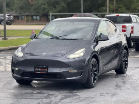More photos of 2025 Tesla Model Y Long Range at Auto Boutique Texas, TX