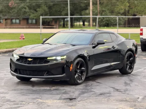 More photos of 2019 Chevrolet Camaro 1LT at Auto Boutique Texas, TX
