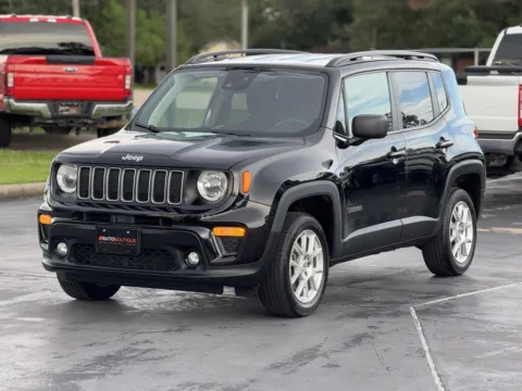 More photos of 2022 Jeep Renegade Latitude at Auto Boutique Texas, TX