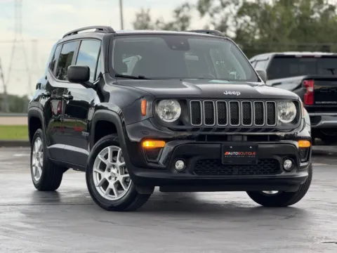 Photos of 2022 Jeep Renegade Latitude for sale in Alvin, TX at Auto Boutique Texas