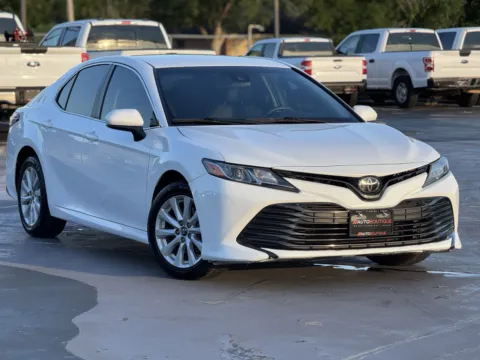 Photos of 2018 Toyota Camry LE for sale in Alvin, TX at Auto Boutique Texas