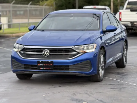 Another view of 2022 Volkswagen Jetta SE for sale in Alvin, TX at Auto Boutique Texas