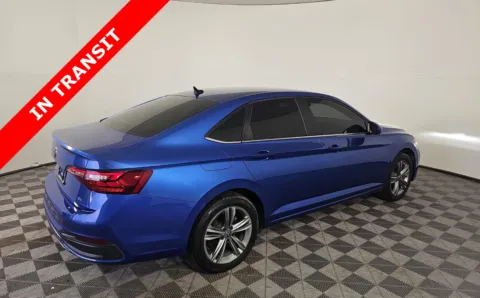 More photos of 2022 Volkswagen Jetta SE at Auto Boutique Texas, TX
