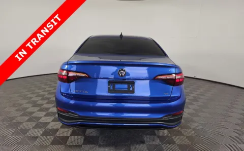 More photos of 2022 Volkswagen Jetta SE at Auto Boutique Texas, TX