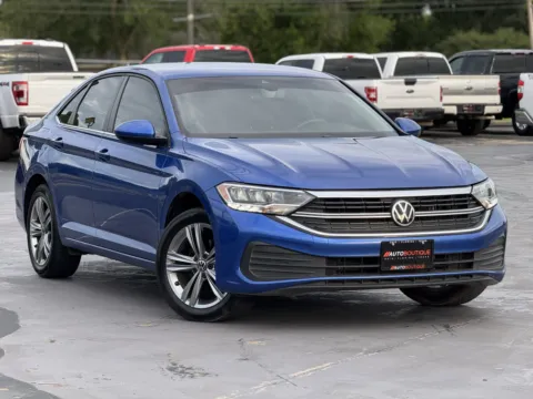 Photos of 2022 Volkswagen Jetta SE for sale in Alvin, TX at Auto Boutique Texas