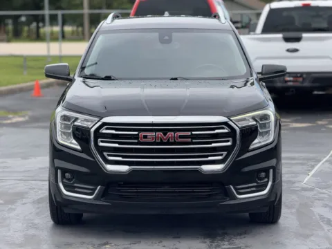 Another view of 2023 GMC Terrain SLT for sale in Alvin, TX at Auto Boutique Texas