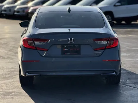 More photos of 2022 Honda Accord Hybrid Touring at Auto Boutique Texas, TX
