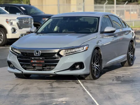 More photos of 2022 Honda Accord Hybrid Touring at Auto Boutique Texas, TX