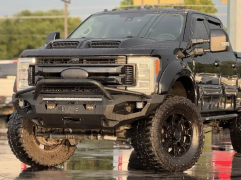 More photos of 2017 Ford Super Duty F-250 SRW Lariat at Auto Boutique Texas, TX