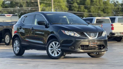 Black 2019 Nissan Rogue Sport S for sale in Alvin, TX