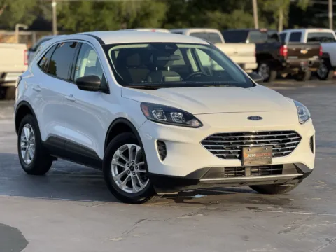 Photos of 2022 Ford Escape SE for sale in Alvin, TX at Auto Boutique Texas