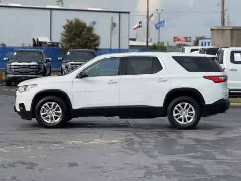 More photos of 2020 Chevrolet Traverse LS at Auto Boutique Texas, TX