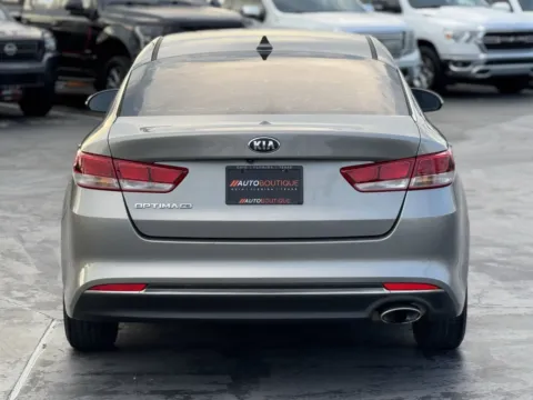 More photos of 2018 Kia Optima LX at Auto Boutique Texas, TX