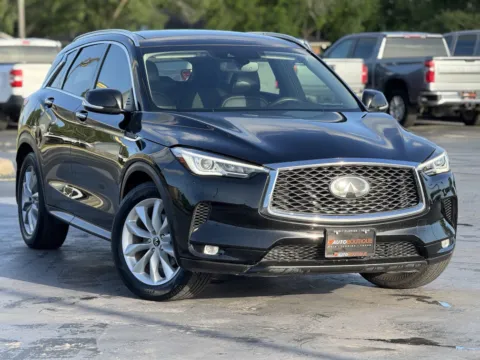 Photos of 2021 INFINITI QX50 LUXE for sale in Alvin, TX at Auto Boutique Texas
