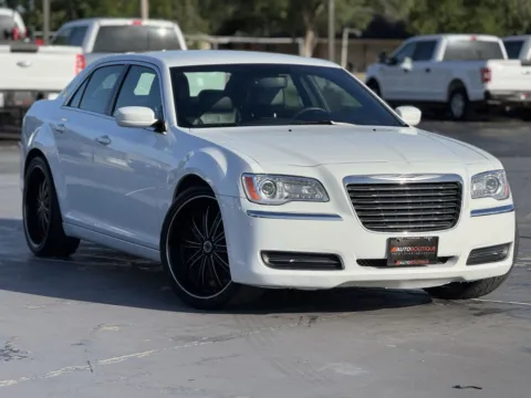 Photos of 2013 Chrysler 300 for sale in Alvin, TX at Auto Boutique Texas