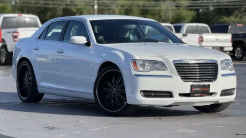White 2013 Chrysler 300 for sale in Alvin, TX
