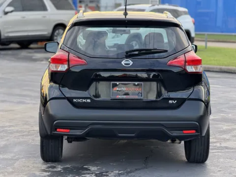 More photos of 2018 Nissan Kicks SV at Auto Boutique Texas, TX