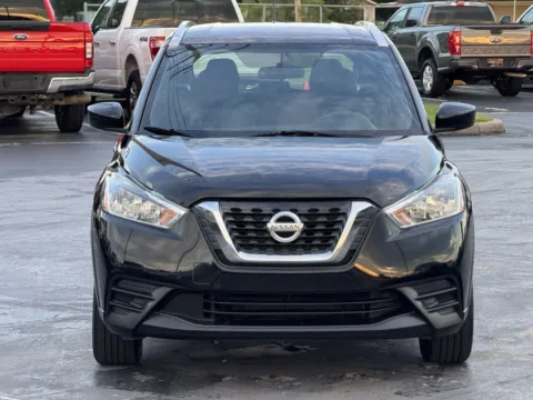 More photos of 2018 Nissan Kicks SV at Auto Boutique Texas, TX