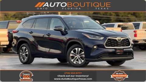 Blue 2021 Toyota Highlander XLE for sale in Alvin, TX