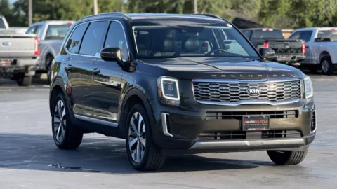 Green 2020 Kia Telluride S for sale in Alvin, TX