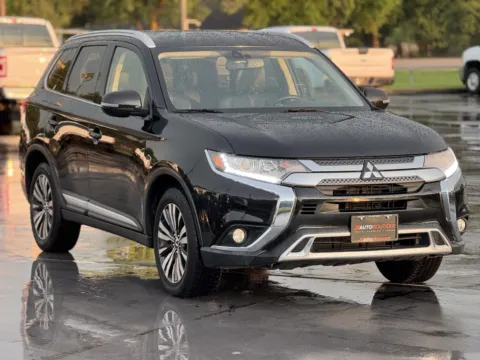 Photos of 2019 Mitsubishi Outlander SEL for sale in Alvin, TX at Auto Boutique Texas