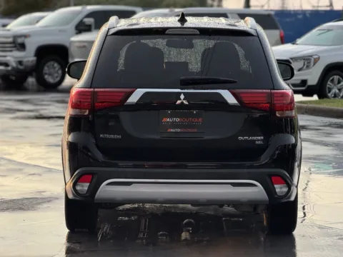 More photos of 2019 Mitsubishi Outlander SEL at Auto Boutique Texas, TX