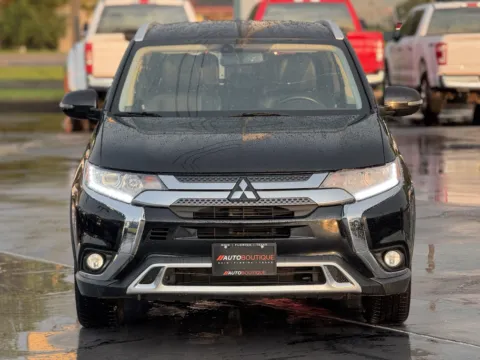 More photos of 2019 Mitsubishi Outlander SEL at Auto Boutique Texas, TX