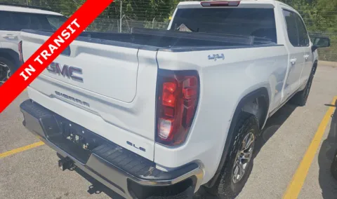 More photos of 2022 GMC Sierra 1500 SLE at Auto Boutique Texas, TX