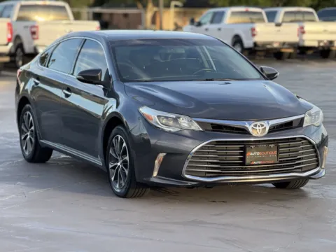 Photos of 2016 Toyota Avalon XLE for sale in Alvin, TX at Auto Boutique Texas
