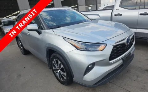 Another view of 2022 Toyota Highlander Hybrid XLE for sale in Alvin, TX at Auto Boutique Texas