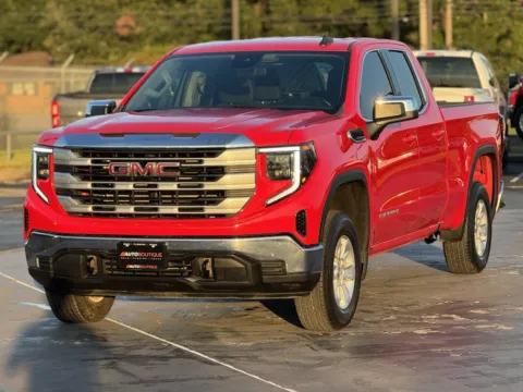 Another view of 2023 GMC Sierra 1500 SLE for sale in Alvin, TX at Auto Boutique Texas