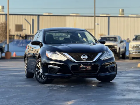 Photos of 2018 Nissan Altima 2.5 S for sale in Alvin, TX at Auto Boutique Texas