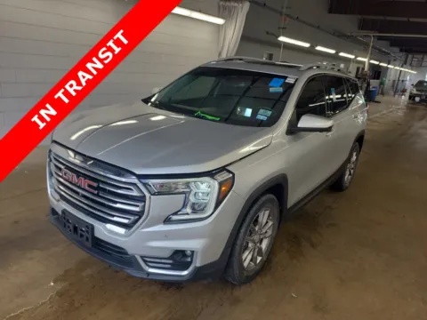 Silver 2022 GMC Terrain SLT for sale in Alvin, TX
