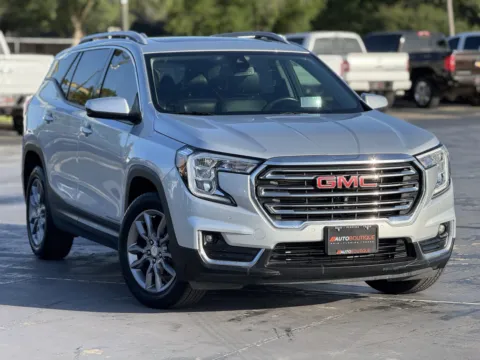 Photos of 2022 GMC Terrain SLT for sale in Alvin, TX at Auto Boutique Texas