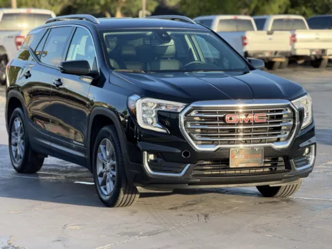 Photos of 2023 GMC Terrain SLT for sale in Alvin, TX at Auto Boutique Texas
