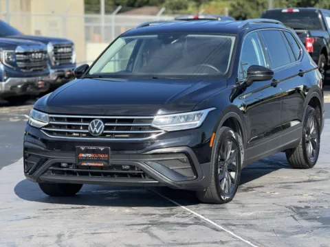 Another view of 2024 Volkswagen Tiguan SE for sale in Alvin, TX at Auto Boutique Texas
