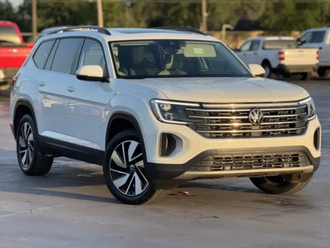 Photos of 2024 Volkswagen Atlas 2.0T SE w Technology for sale in Alvin, TX at Auto Boutique Texas