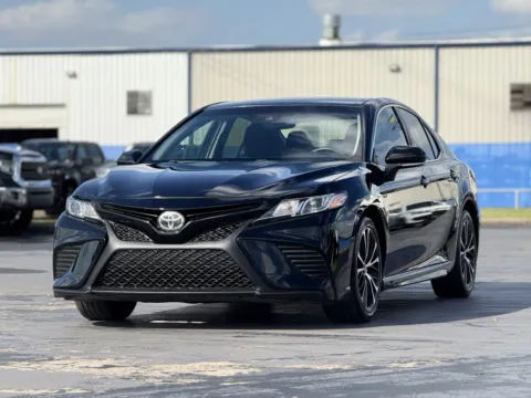 Another view of 2018 Toyota Camry SE for sale in Alvin, TX at Auto Boutique Texas