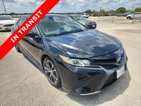 Another view of 2018 Toyota Camry SE for sale in Alvin, TX at Auto Boutique Texas